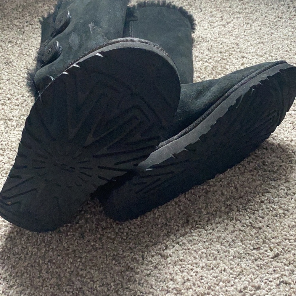 Bailey Button Uggs - image 3